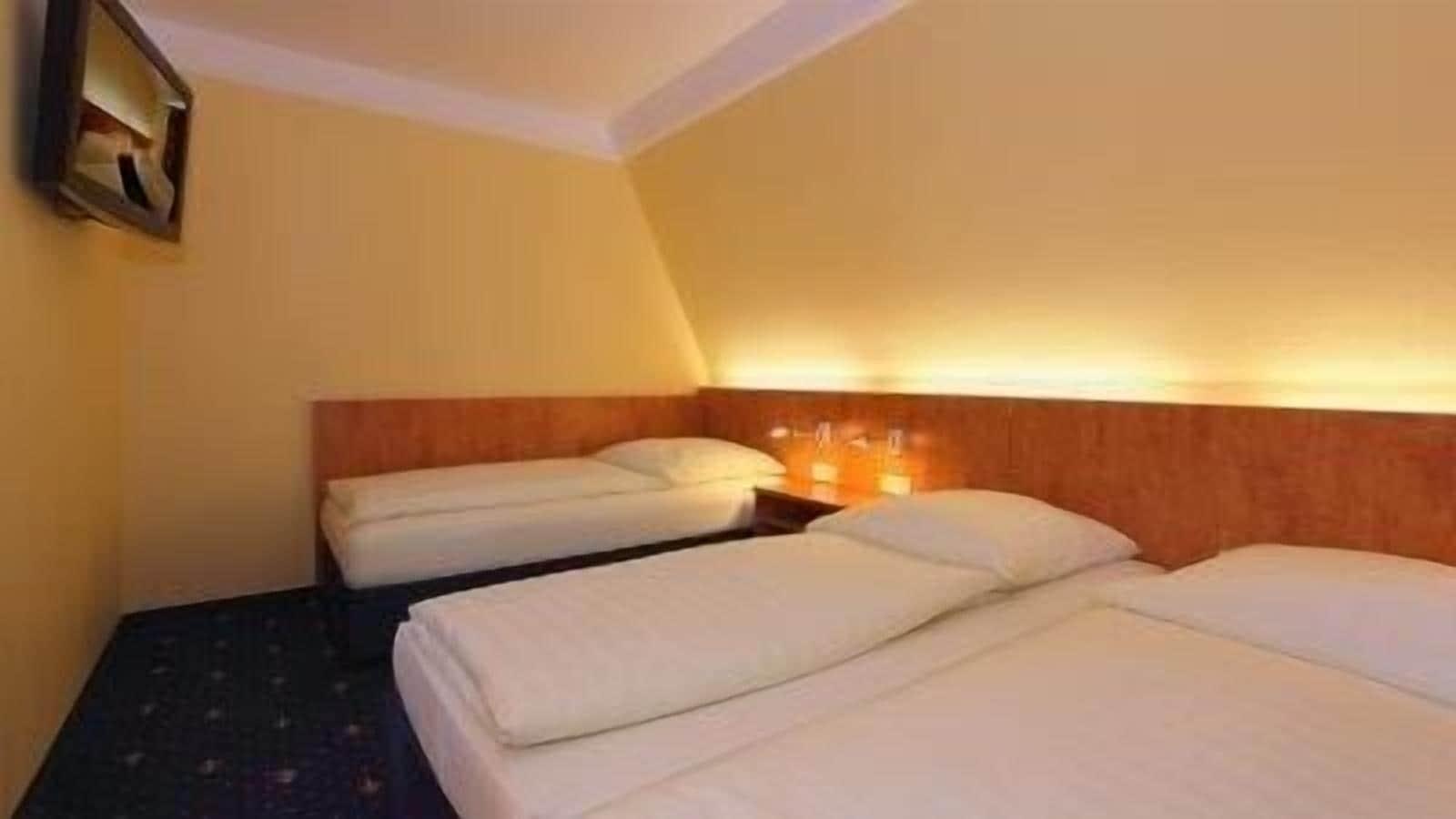 Aparthotel Astro - Nichtraucherhotel Штутгарт Экстерьер фото