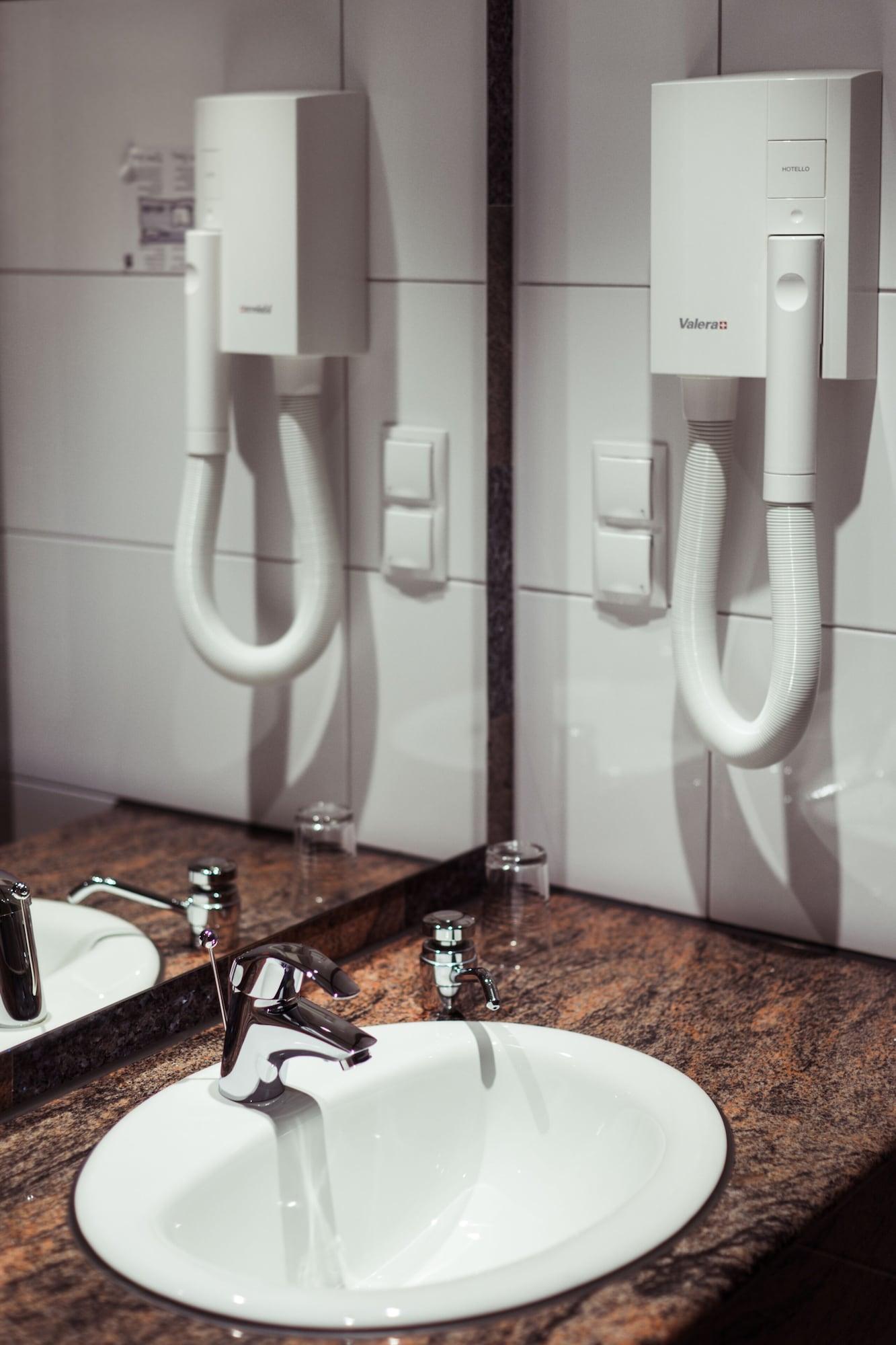 Aparthotel Astro - Nichtraucherhotel Штутгарт Экстерьер фото